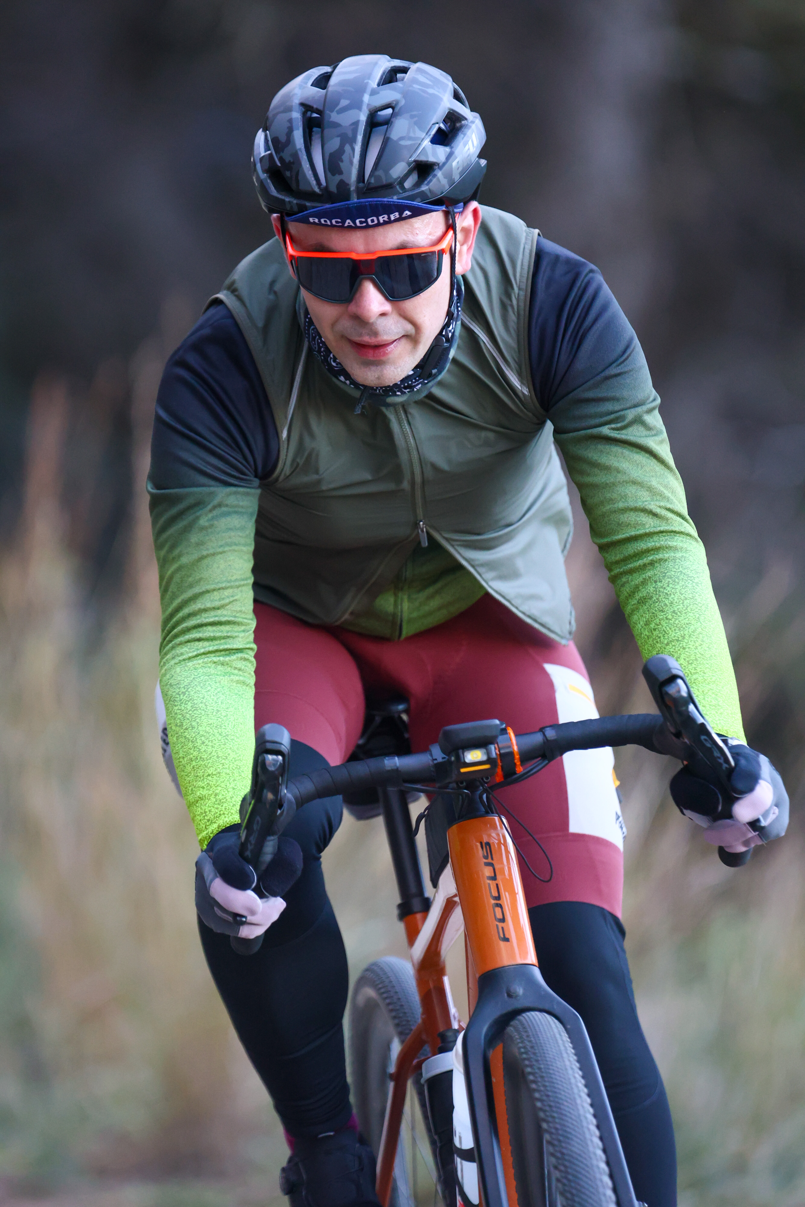 Cyclist competing at Cingles Gravel Alcover